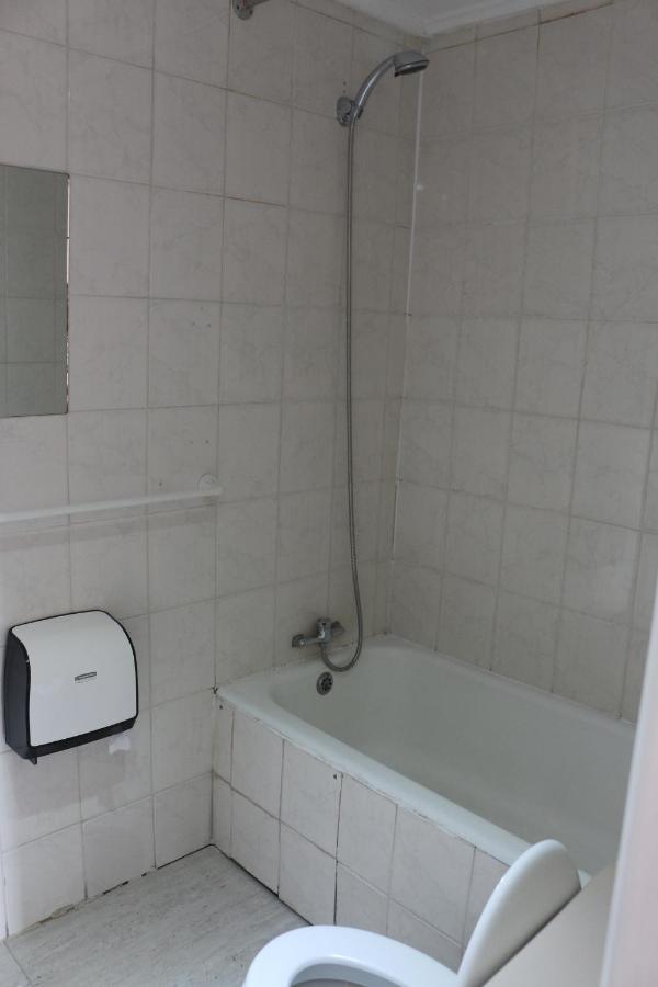 Hostal Ochen بونتا أريناس المظهر الخارجي الصورة
