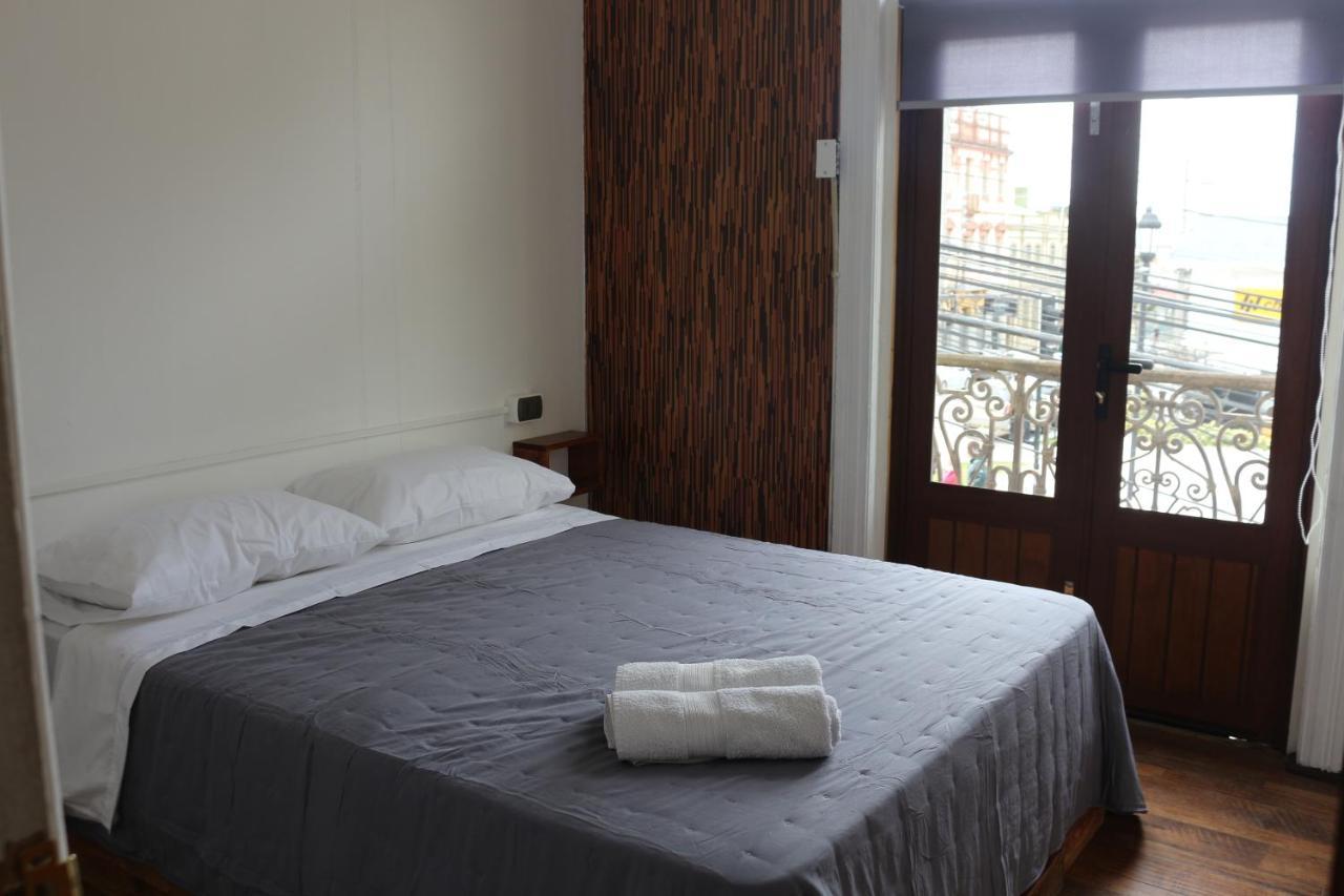 Hostal Ochen بونتا أريناس المظهر الخارجي الصورة
