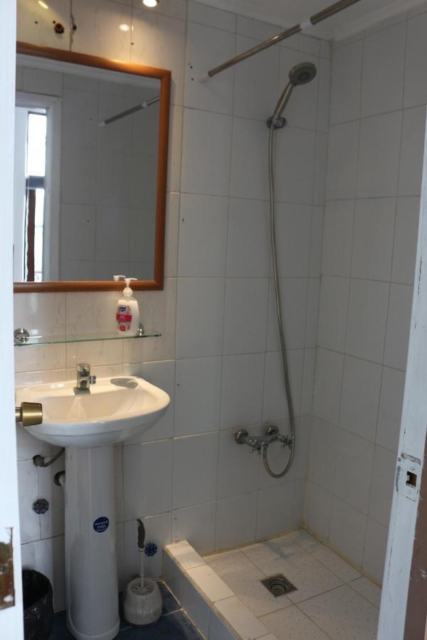 Hostal Ochen بونتا أريناس المظهر الخارجي الصورة