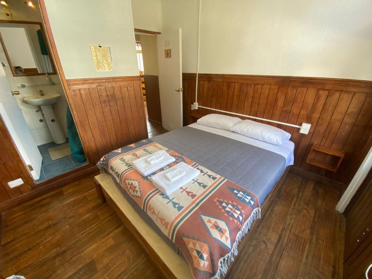 Hostal Ochen بونتا أريناس المظهر الخارجي الصورة